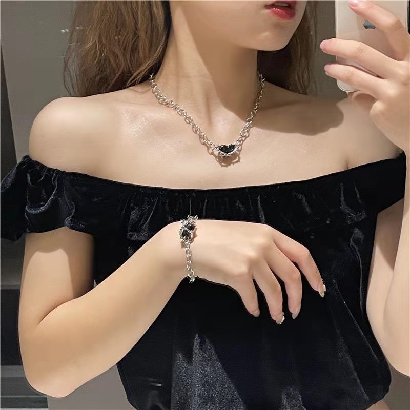 Dây chuyền trái tim đen tình yêu vòng cổ nữ cá tính