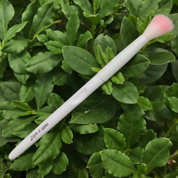 Cọ đánh phấn mắt Wet n Wild Crease Brush