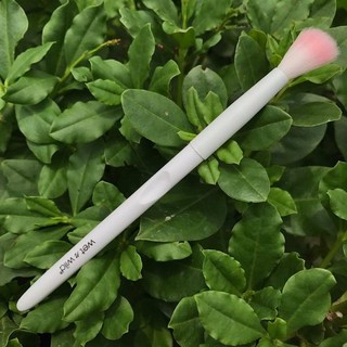 Cọ đánh phấn mắt Wet n Wild Crease Brush