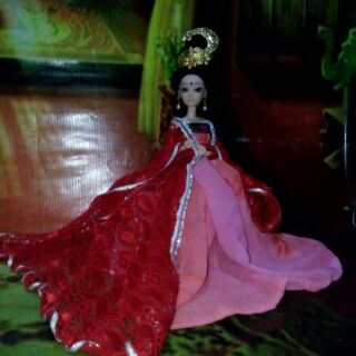 Búp bê cổ trang