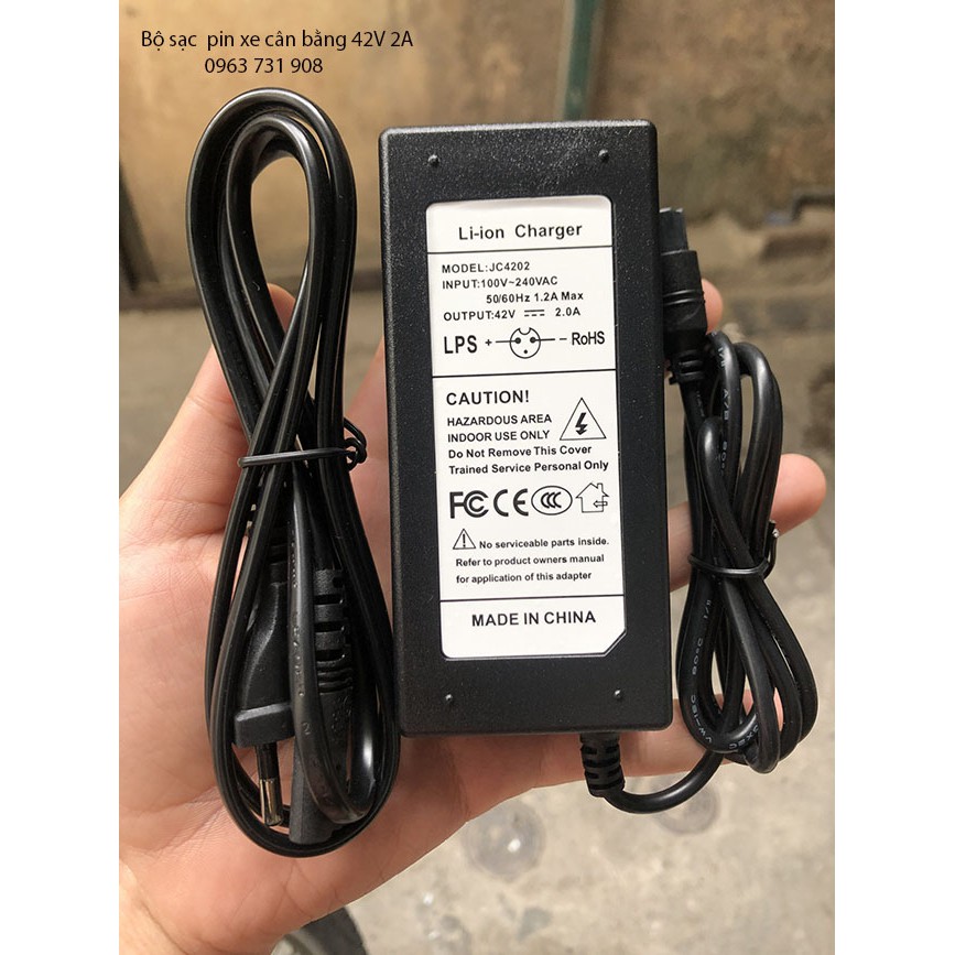 BỘ SẠC PIN XE ĐIỆN CÂN BẰNG 42V-2A