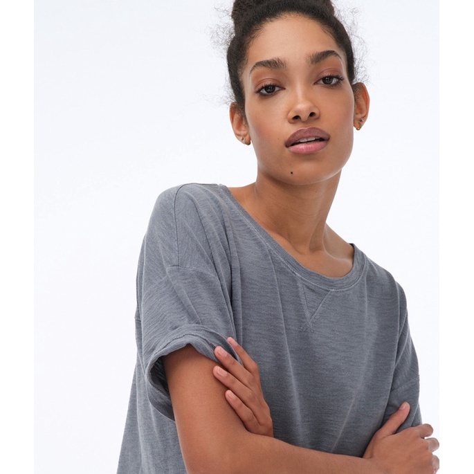 Áo Crop Oversize Aero