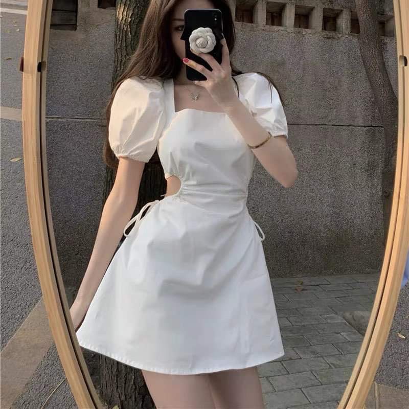 Váy cổ vuông buộc dây lưng H2V488