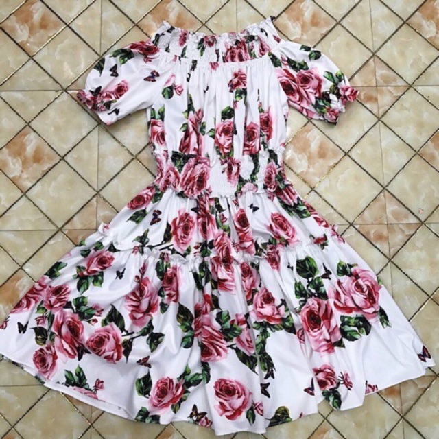 Váy Hoa siêu dễ thương, free size 70 kg