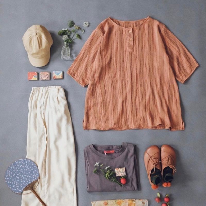 Amazi Top Magenta Vintage