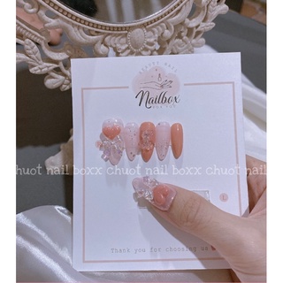 Nail box hồng thạch gấu móng úp thiết kế chram tim nơ