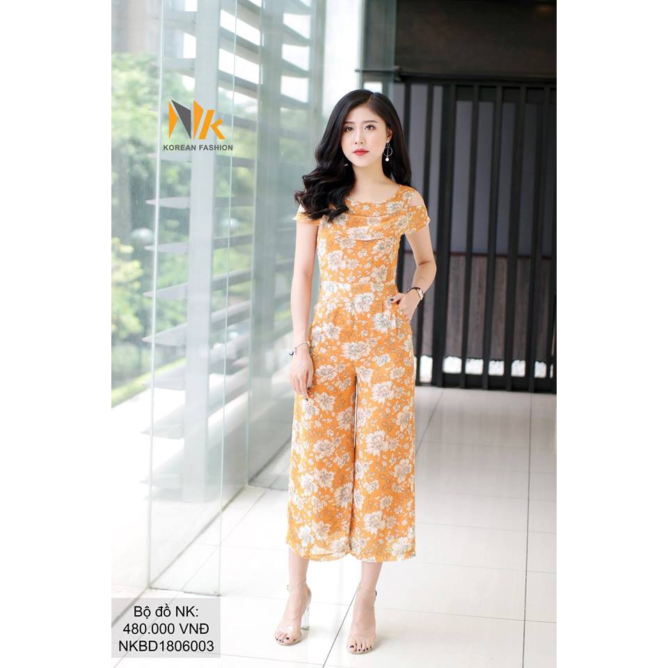 jum hoa trễ vai quần ống rộng
