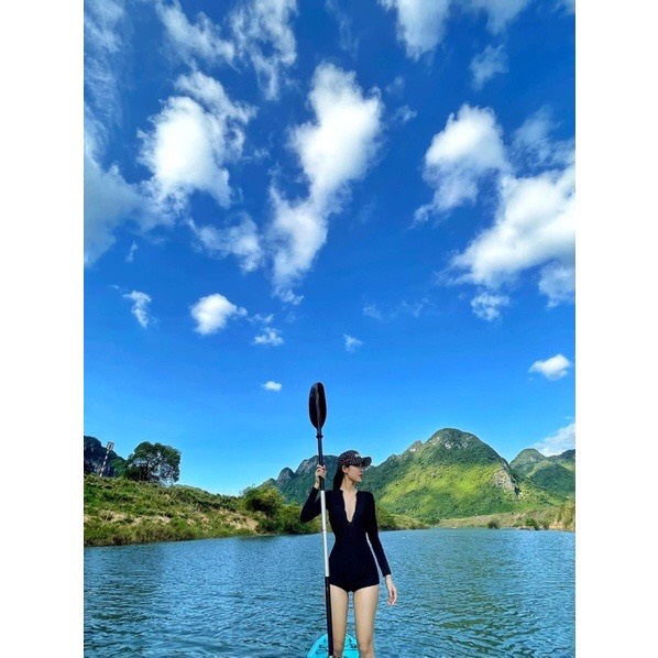 Bikini liền mảnh có tay form short màu đen kín đáo