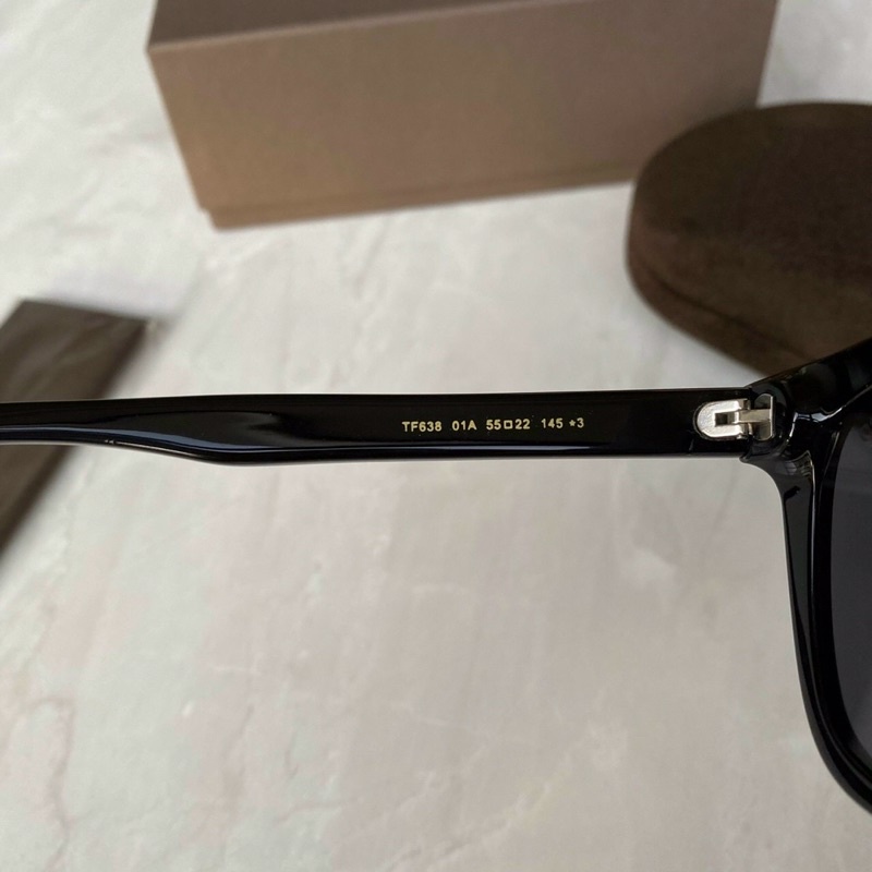 Mắt Kính Toom ford