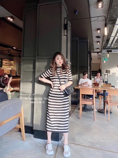 Váy xuông kẻ len ép