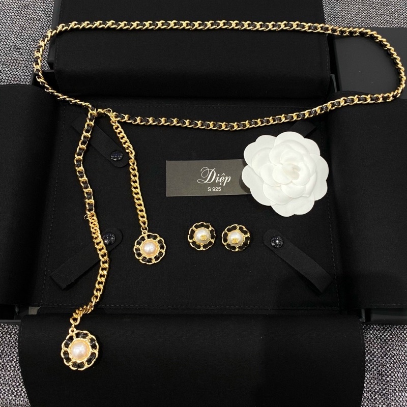 Thắt lưng dây xích phối da PU phối tua rua mặt hình hoa phong cách hàn quốc sang chảnh