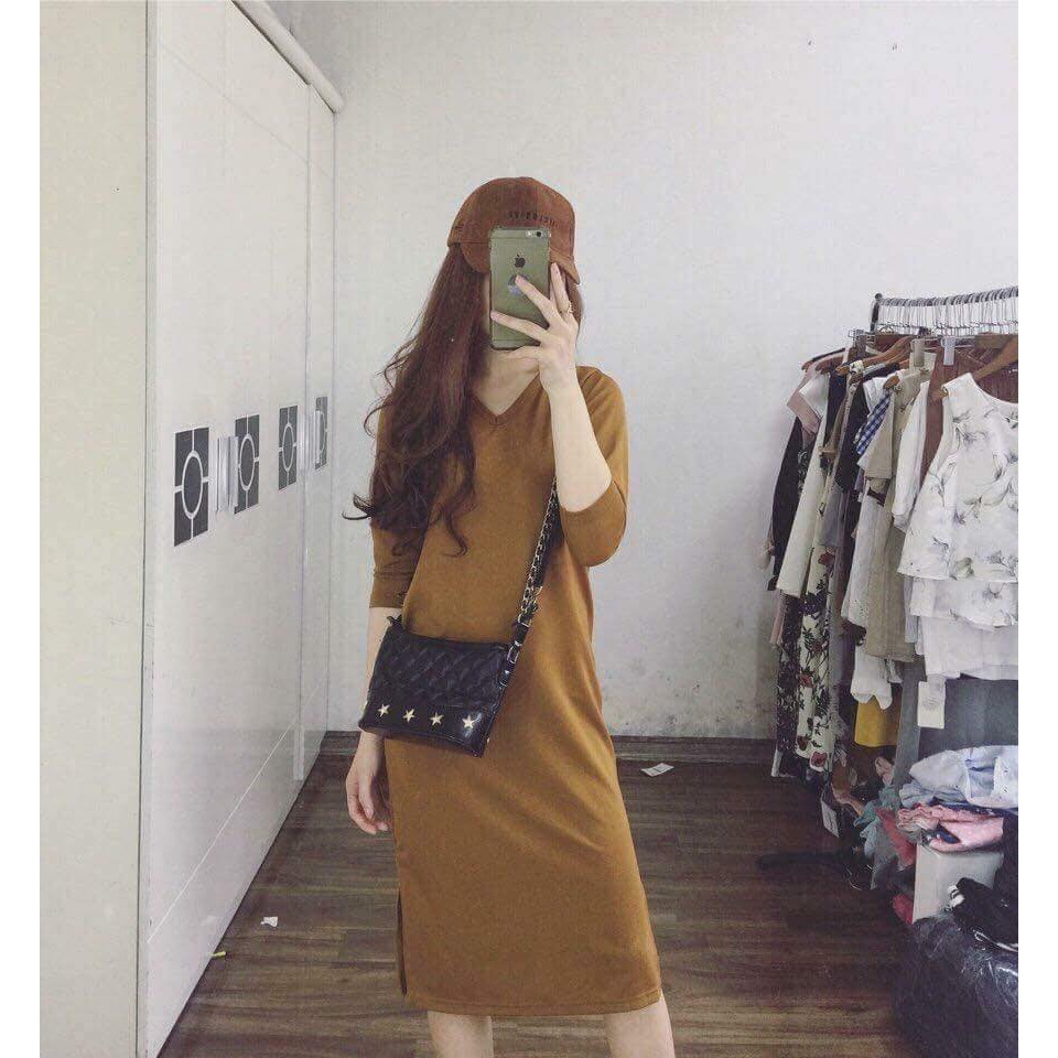 Váy xuông xẻ tà cổ V