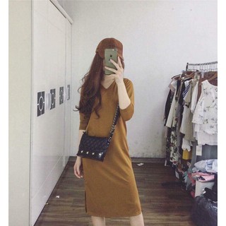 Váy xuông xẻ tà cổ V