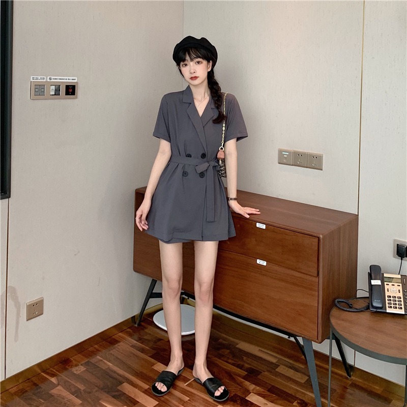 Bộ áo vest dáng rộng buộc dây eo + quần short ống rộng kiểu Hàn Quốc