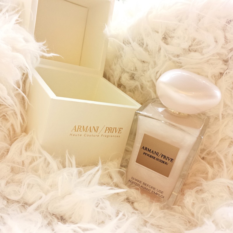 Armani Tô Châu Peony Limited Prive Christmas Gold Powder Perfume 100ml | BigBuy360 - bigbuy360.vn