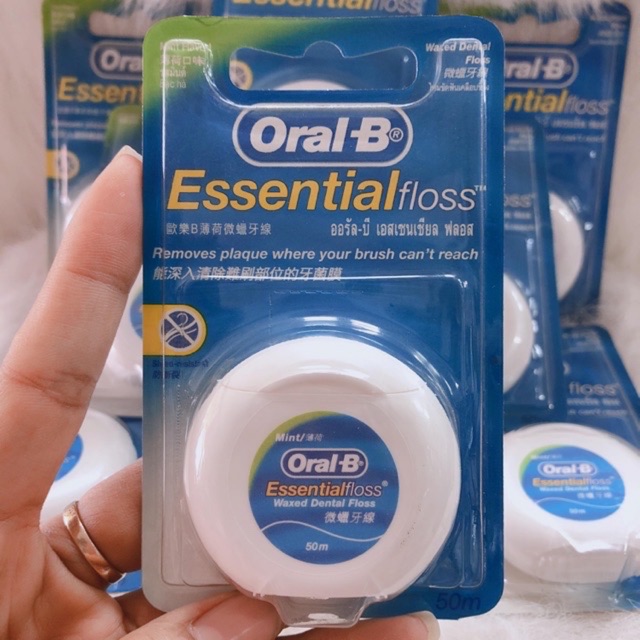 Chỉ nha khoa Oral B Essential Floss (cuộn 50m)