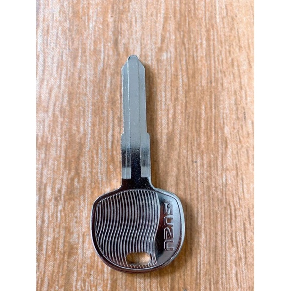 Phôi chìa khoá xe ISUZU combo 2 phôi chìa khoá