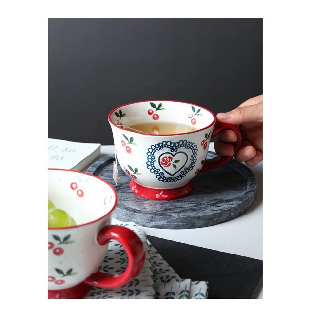 Cốc có quai cỡ lớn 450ml hoạ tiết cherry (dáng loe)