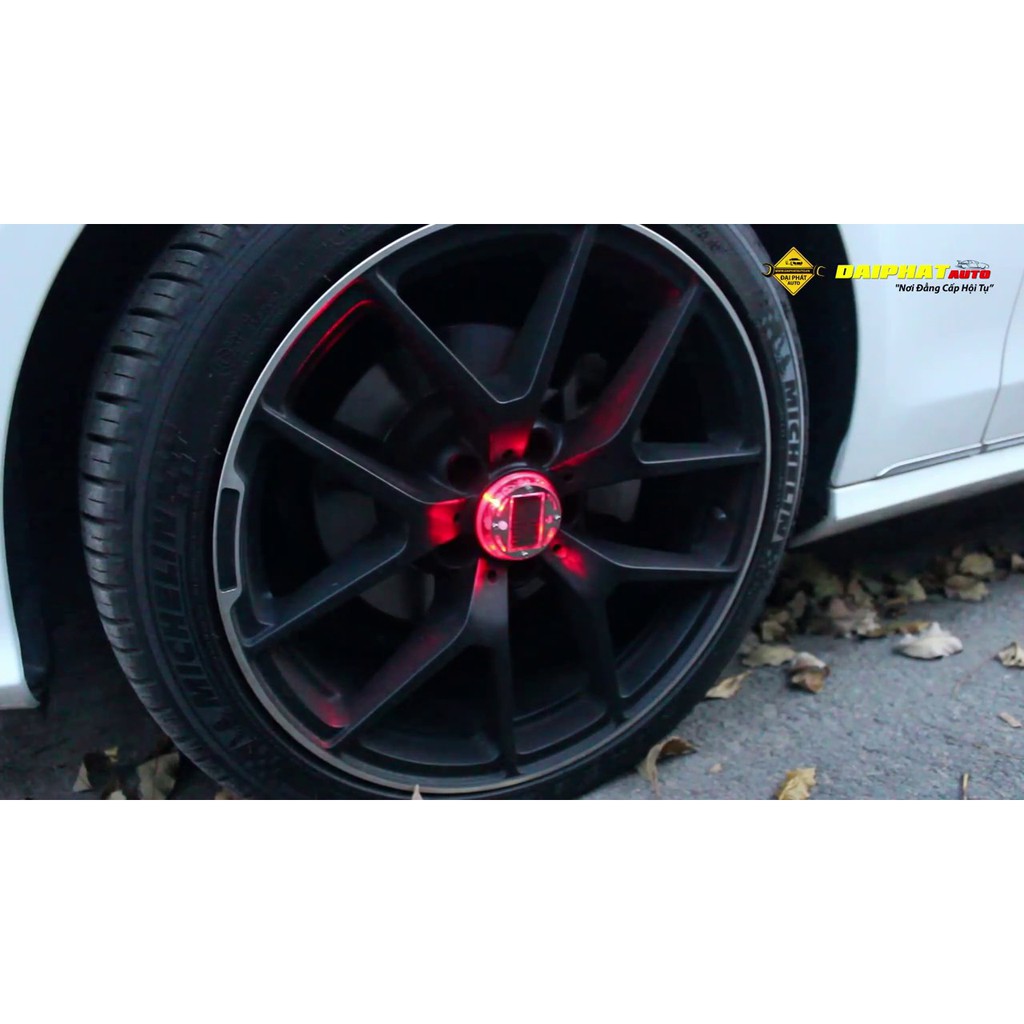 Đèn led bánh xe hơi xe ô tô nhiều màu thông minh auto bật tắt khi sáng và tối