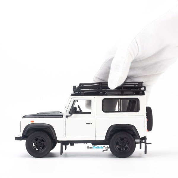 Mô hình xe Land Rover Defender Offroad Edition 1:24 Welly