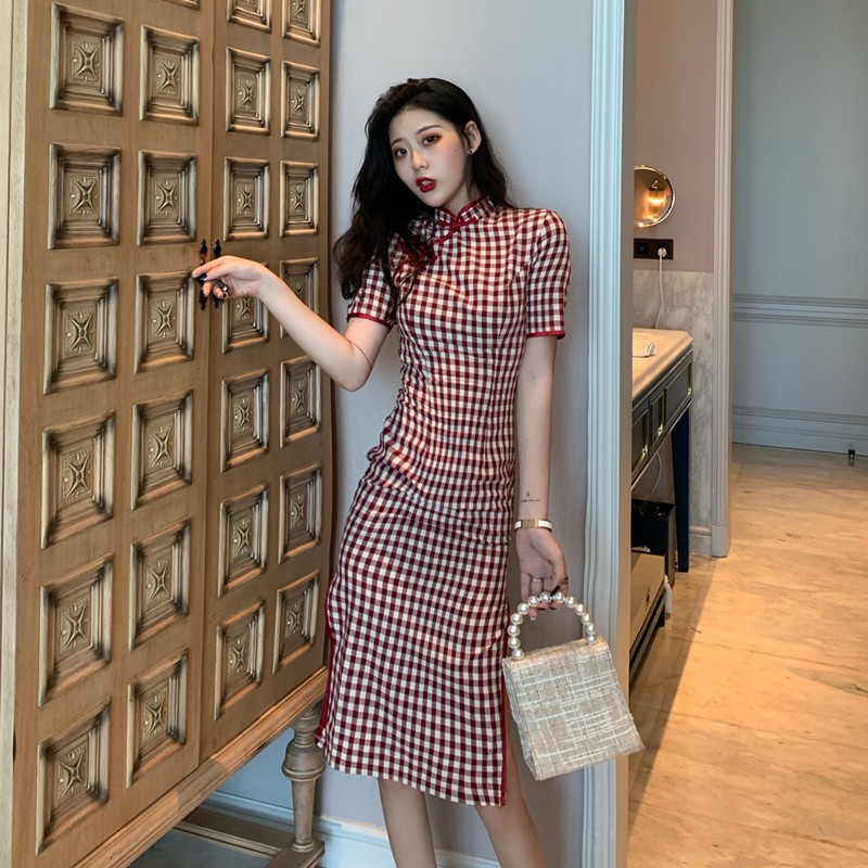 sẵn Sườn xám dài xẻ tà vintage vừa hiện đại vừa cổ điển J0184