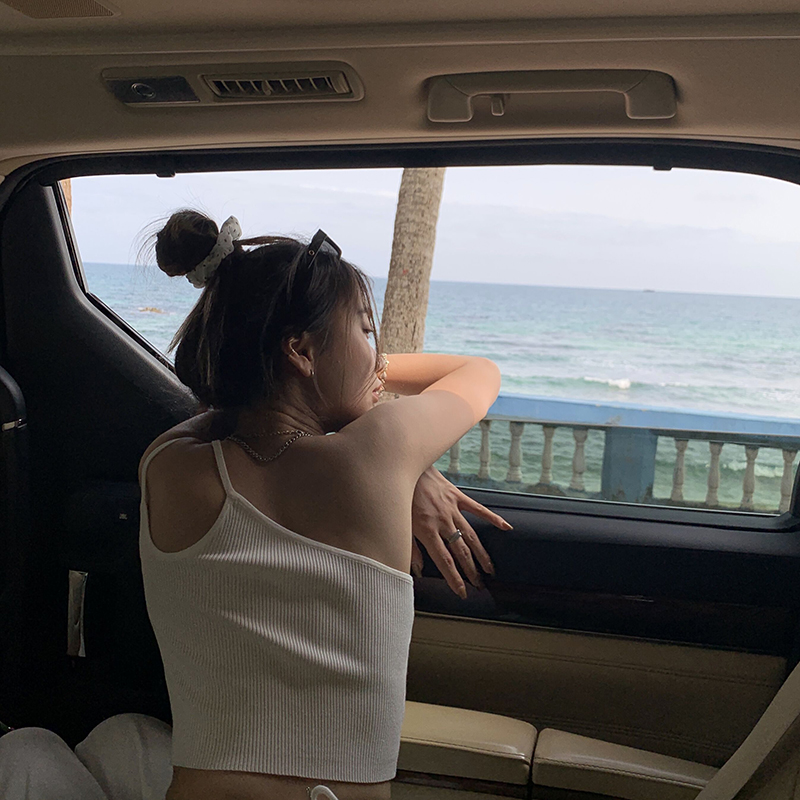 Áo hai dây thời trang quyến rũ sành điệu cho nữ | BigBuy360 - bigbuy360.vn