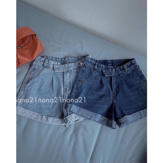 Quần short jeans vạt lệch