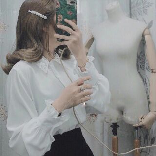 Áo Sơ mi lụa cổ ren tay dài bo công sở