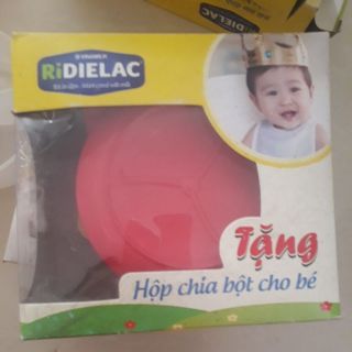 Hộp chia bột cho bé