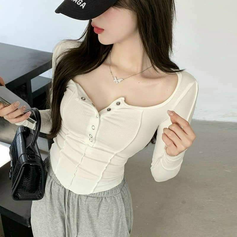 Áo thun tăm cúc bấm