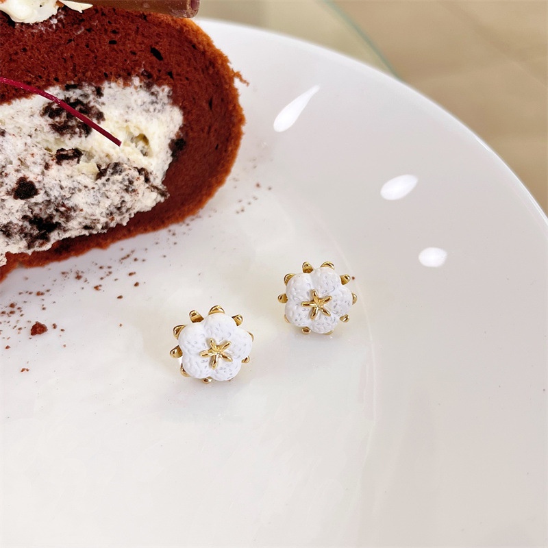 Khuyên tai kẹp không bấm lỗ chốt cố định K088 bằng hợp kim mạ vàng hình bông hoa bigsize dáng ngắn Leous Accessories