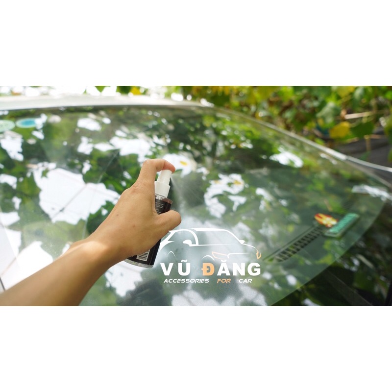 Sản phẩm chuyên dụng chống tụ nước trên kính lái Glass Water SENFINECO 9945