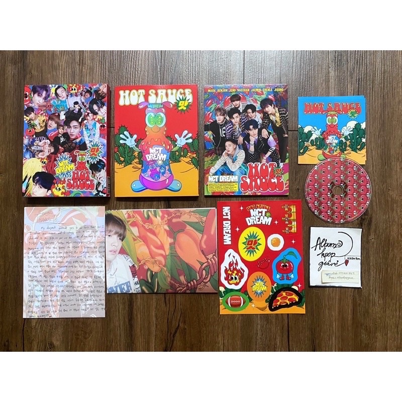 Nct 2020 album Hot Sauce đã khui seal, không photocard như hình.