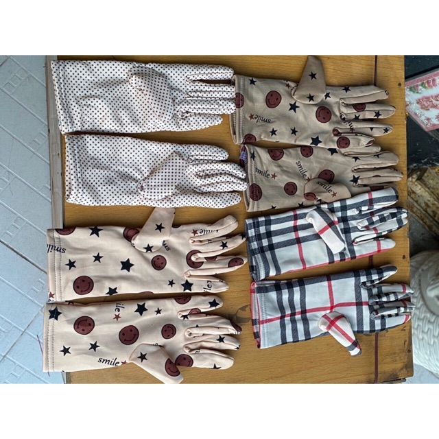 Găng tay đi nắng