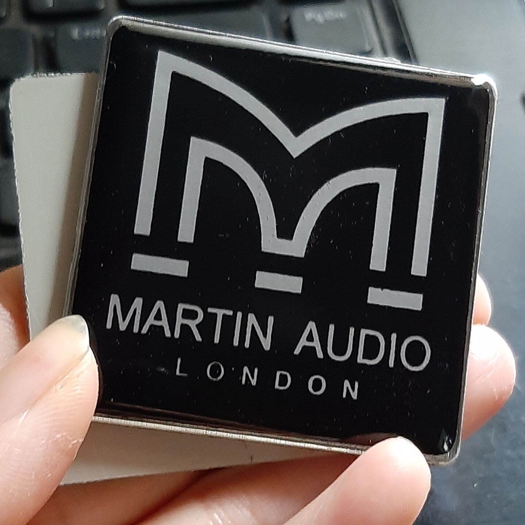 Tem dán thùng loa Martin vuông màu đen