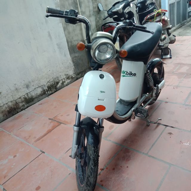 Xe đạp điện HKbike itrend mầu trắng,xe chạy pin