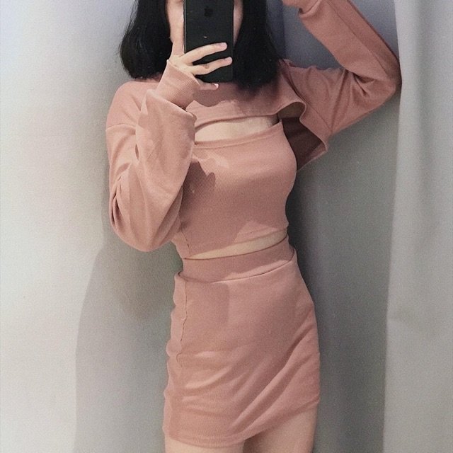 Set váy body + áo croptop