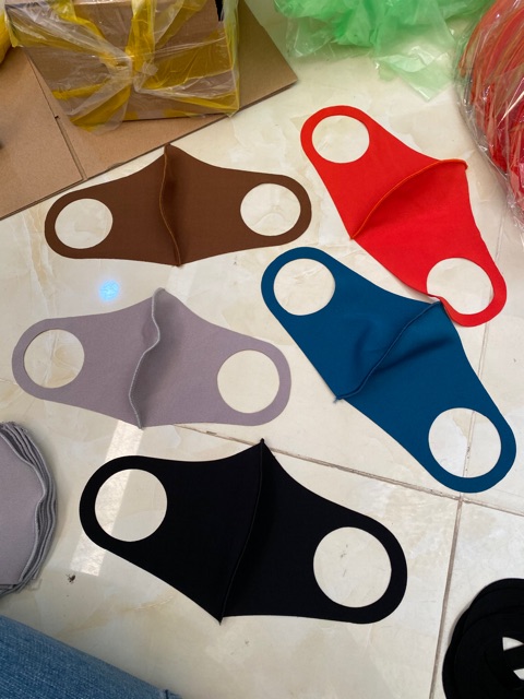 [Mã NOWSHIPVUI1 giảm 25k đơn 50k] COMBOM 10 CÁI KHẨU TRANG VẢI SU HÀN QUỐC | BigBuy360 - bigbuy360.vn