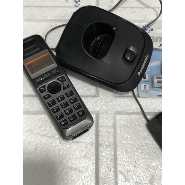 Điện thoại kéo dài panasonic kx-tg2511 mẹ bồng con
