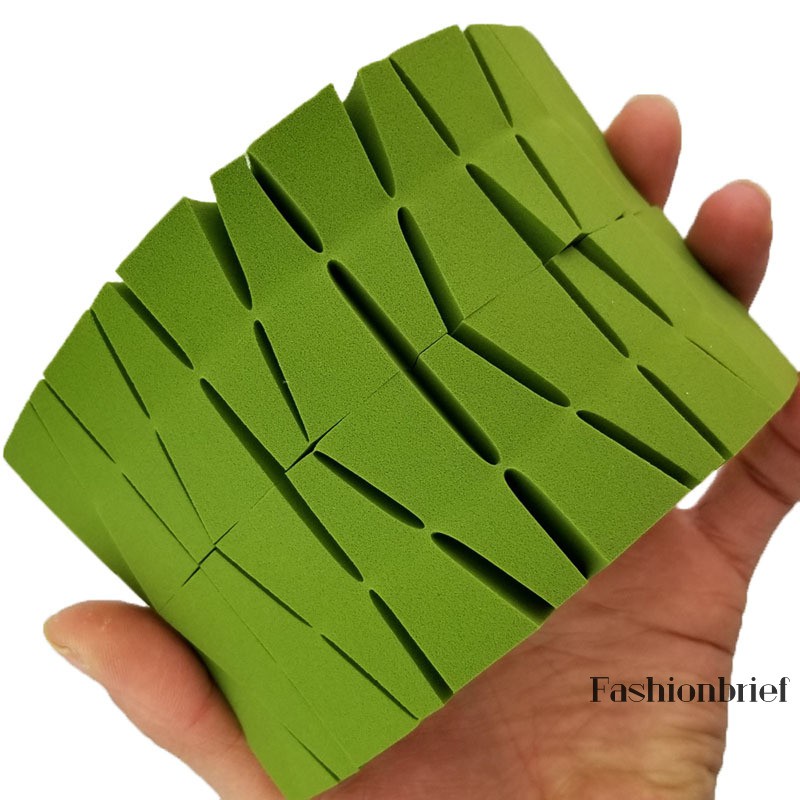 [Hàng mới về] Bộ 24 bông trang điểm bằng xốp ưa nước mịn màng hình tam giác kích thước nhỏ