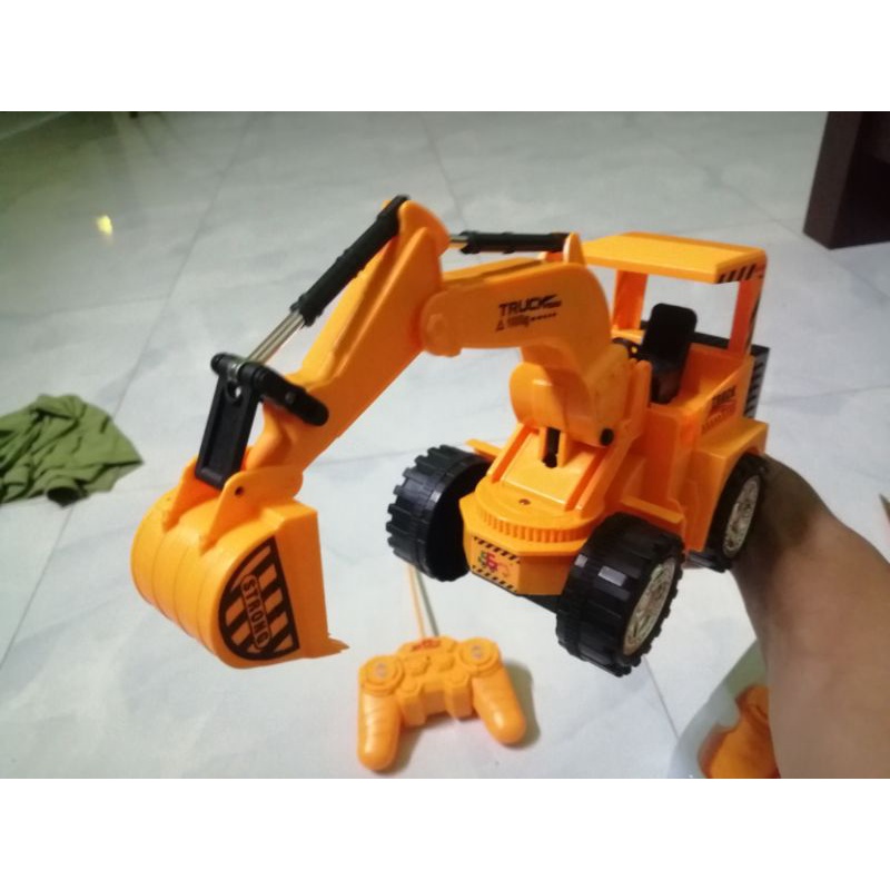 Xe cẩu điều khiển RC