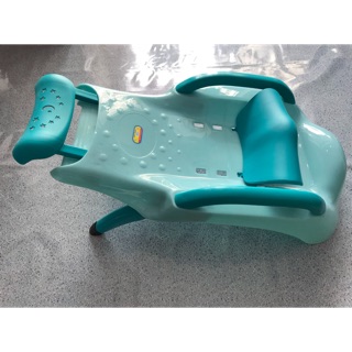 Ghế tắm gội cho bé