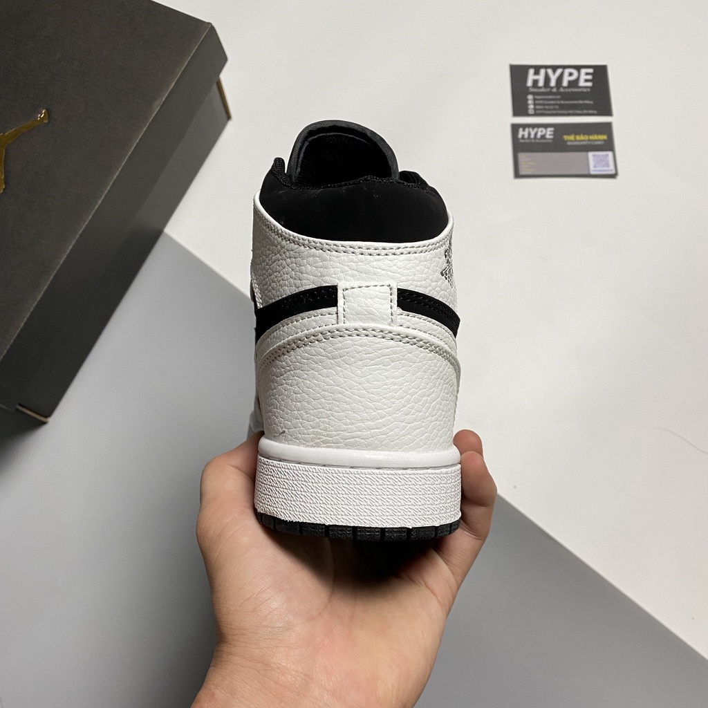 Giày Jordan 1 Mid White Black  - Hype Sneaker | Phiên bản 1:1 chuẩn.