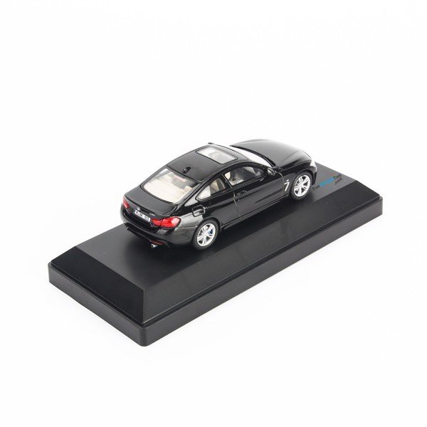 Mô hình xe BMW M4 Coupe 1:43 Dealer