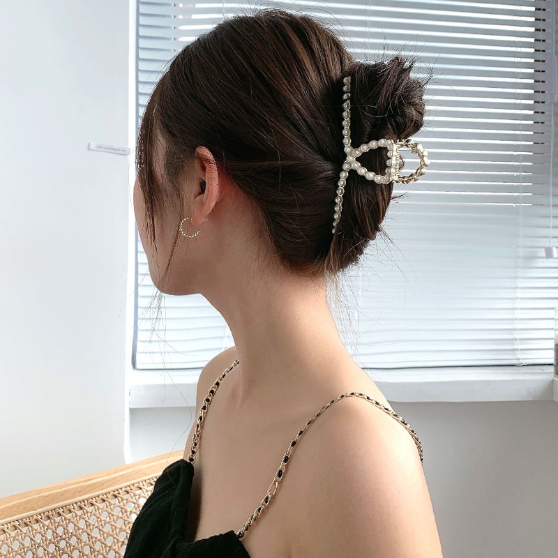 Kẹp tóc càng cua đính ngọc trai thanh lịch