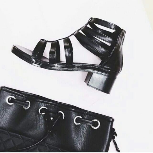 Sandals chiến binh cao gót