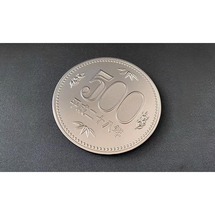 Phụ kiện ảo thuật cực chất : Đồng xu 500 yên khổng lồ ( đường kính 7 cm )