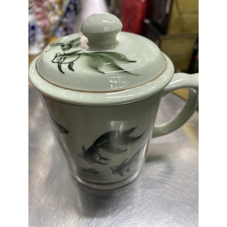 Ly có nắp c01