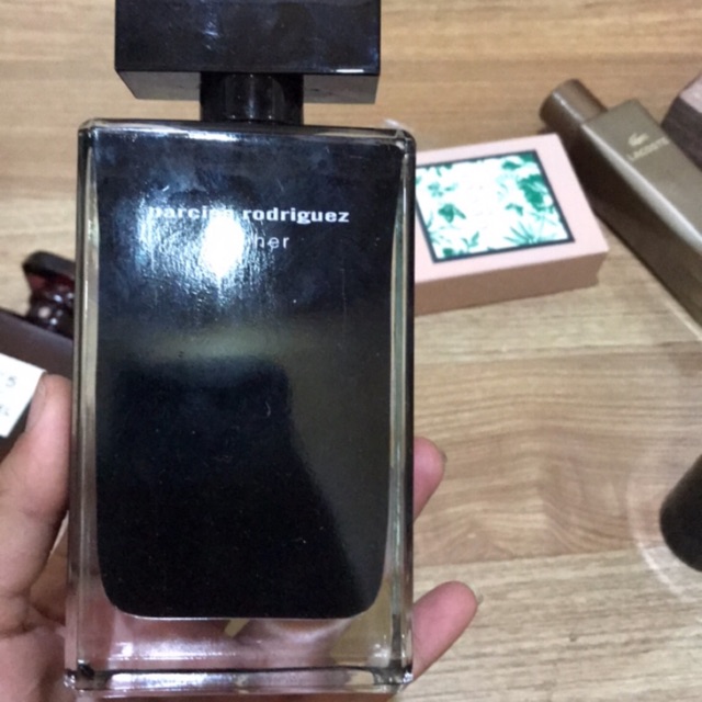 Nước hoa xách tay( c ngọc trâm)