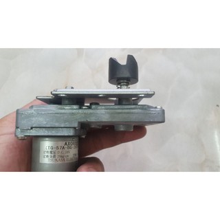 Motor giảm tốc 12V 19 vòng/phút,lực kéo 25kg.